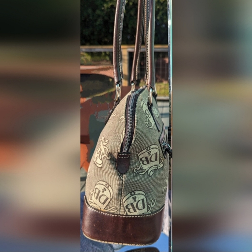 Dooney & Burke✨RARE✨ Donegal Crest Logo Collection Satchel in Canvas & Leather - Picture 10 of 10